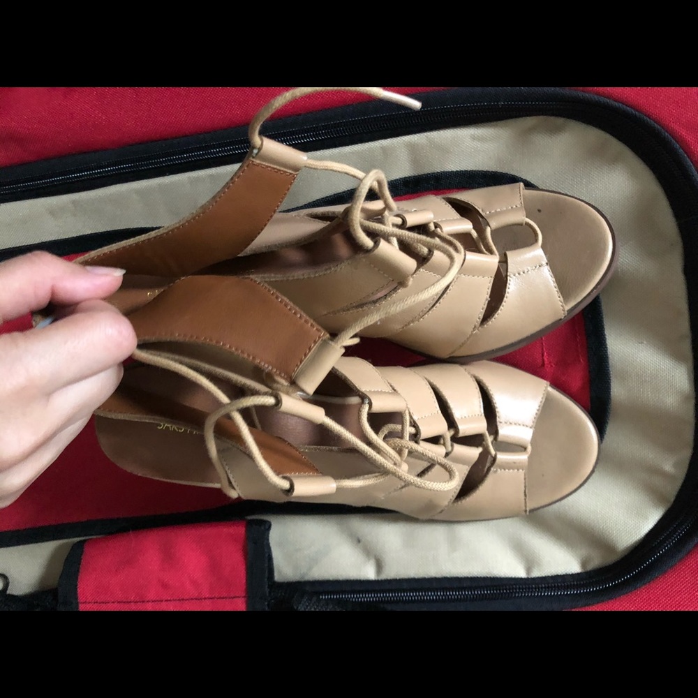 Saks fifth ave 9.5 heels